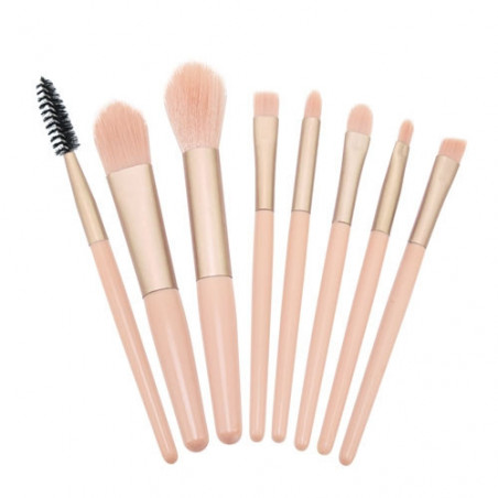 Ensemble de pinceaux de maquillage pour plus de détails