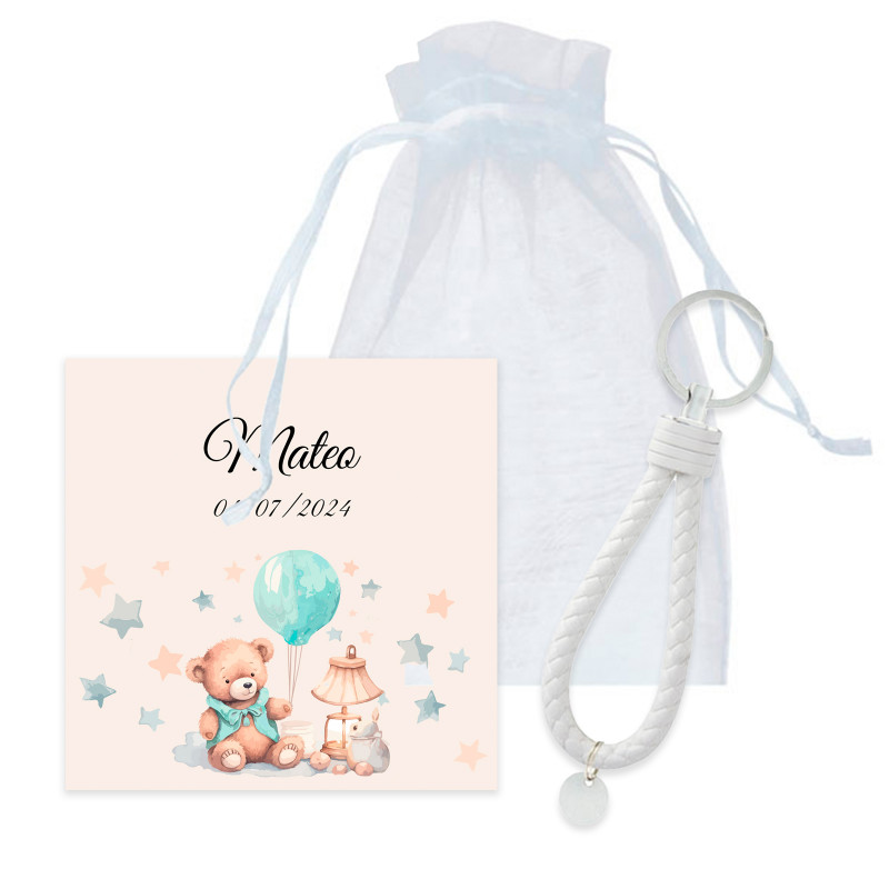 Porte clés tressé avec carte personnalisée dans une pochette en organza pour les détails du baptême