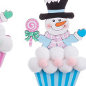 Pendentif en bois en forme de cup cake du Père Noël ou du bonhomme de neige