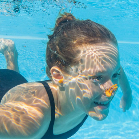 Pince-nez et bouchons de natation