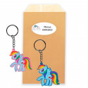 Porte-clés poney coloré dans une enveloppe kraft personnalisée pour plus de détails