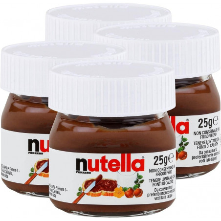 Nutella en petit pot avec cuillère à biscuits présenté dans un sachet personnalisé avec autocollant halloween