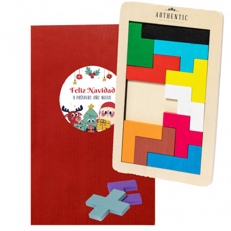 Tetris en bois avec pièces colorées dans une enveloppe rouge 13x17 et autocollant Père Noël et amis à offrir en cadeau de Noël