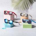 Lunettes de soleil avec monture en matériaux recyclés de différentes couleurs